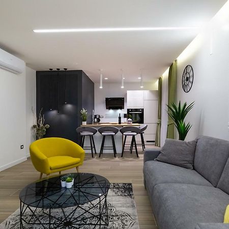 Downtown Marcius Luxury Apartment With Jacuzzi & Sauna Zadar Exterior photo