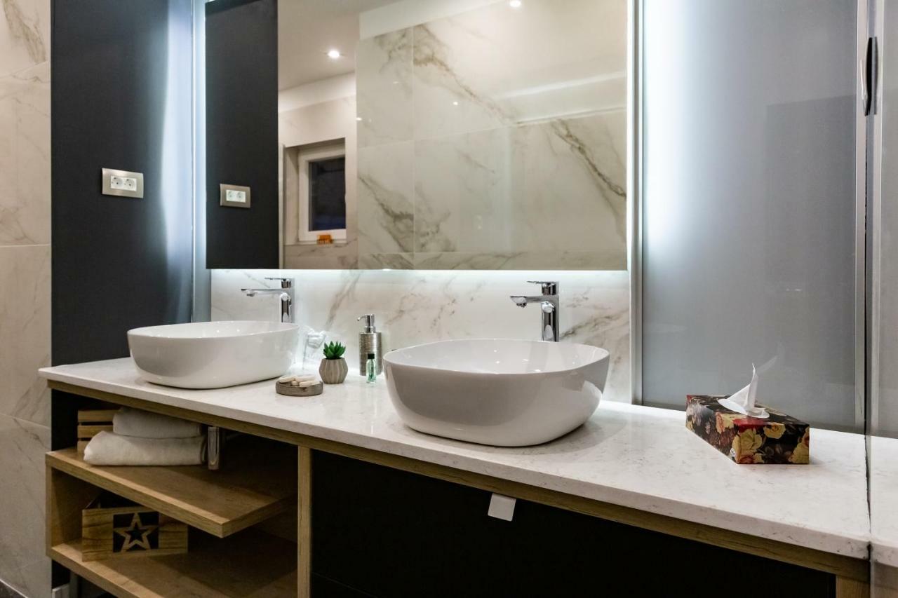 Downtown Marcius Luxury Apartment With Jacuzzi & Sauna Zadar Exterior photo