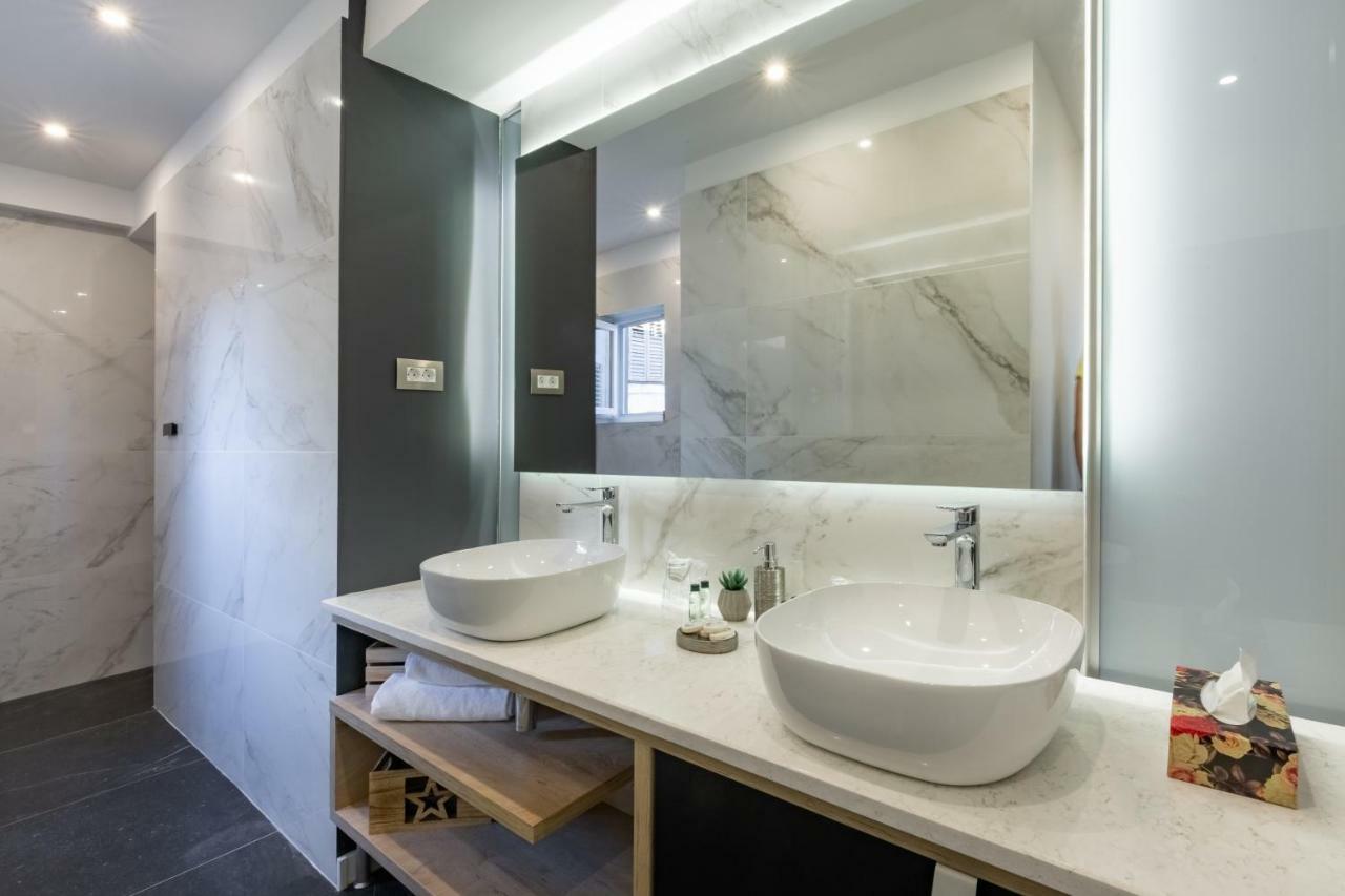 Downtown Marcius Luxury Apartment With Jacuzzi & Sauna Zadar Exterior photo