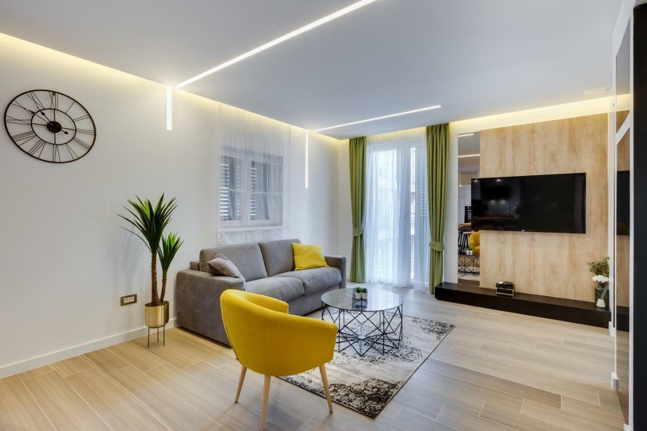 Downtown Marcius Luxury Apartment With Jacuzzi & Sauna Zadar Exterior photo